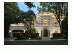 <b>斥巨资打制式生态园林</b>